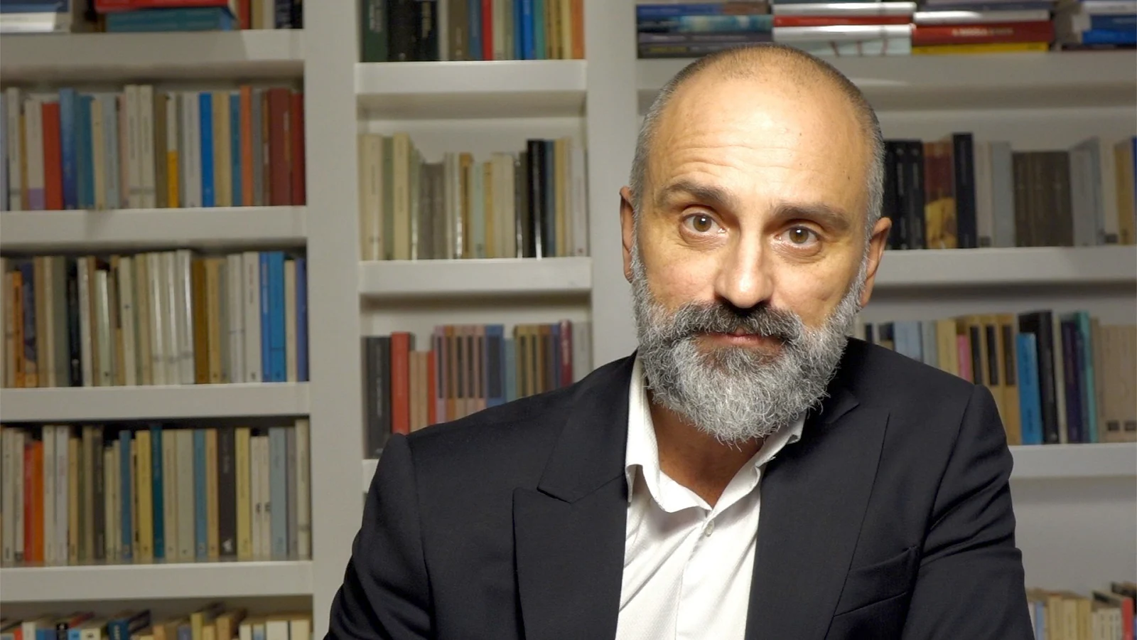 Lingua povera, pensiero povero. Ci salver&agrave; solo la politica (vera)