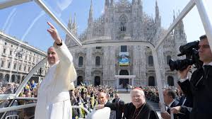 Papa Francesco a Milano la speranza in un abbraccio